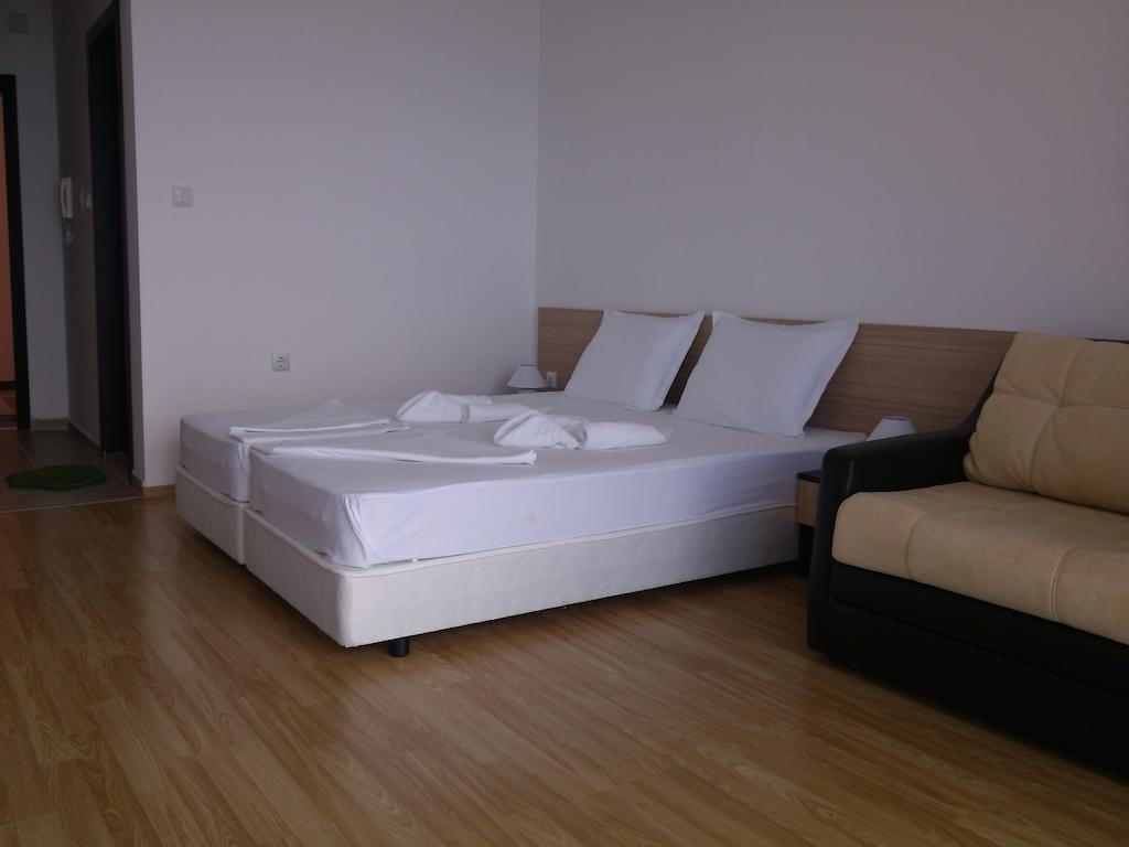 Villa Lazuren Bryag 2 Tsjernomorets Rom bilde
