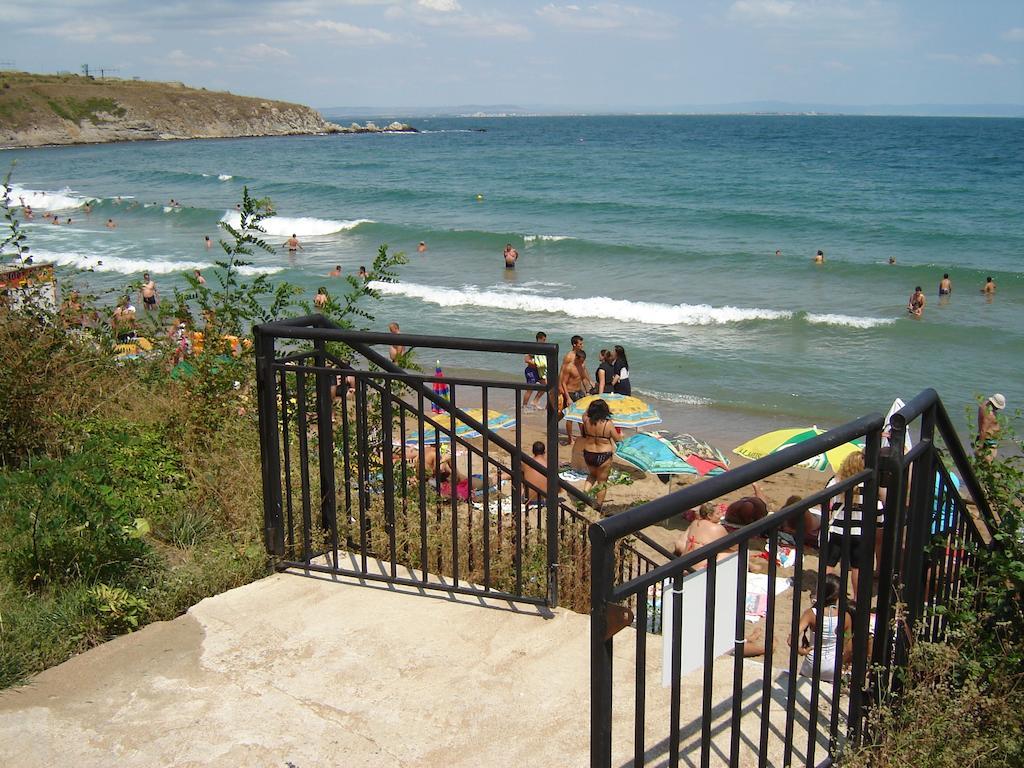 Villa Lazuren Bryag 2 Tsjernomorets Rom bilde